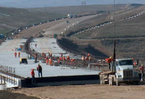Administrația locală din Aiud încearcă să vândă, pe o sumă derizorie, un teren pe care va trece autostrada Sebeș-Turda 