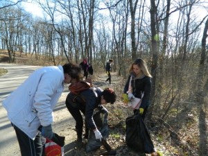 actiune-ecologizare-padurea-sloboda-apr-2015