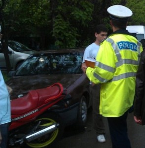 motociclist-oprit-de-politie