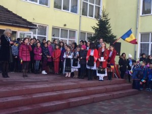 mare-unire-sarbatorita-la-scoala-axente-sever-aiud-2015