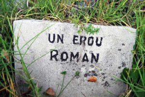 piatra-funerara-erou